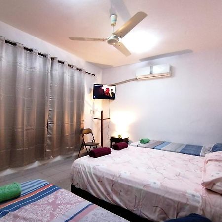 Remember Py Hotel Luque Bagian luar foto