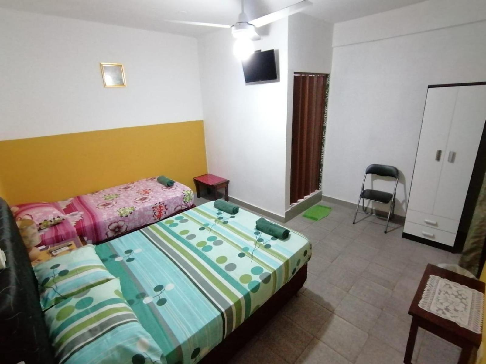 Remember Py Hotel Luque Bagian luar foto